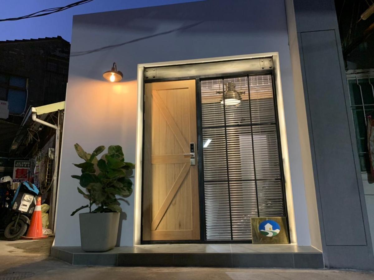 阡陌-浴缸在客廳民宿 Tainan Exterior photo